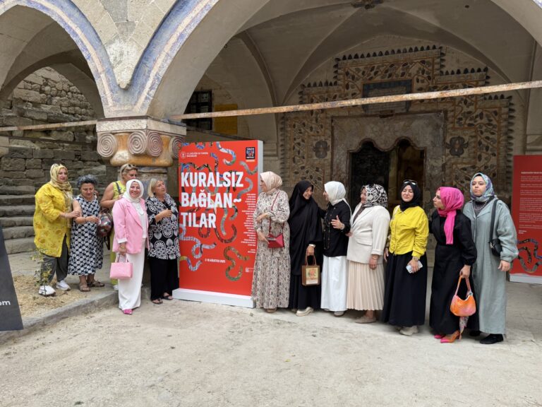 Nevşehir Kültür Yolu Festivali kapsamında, “Kuralsız Bağlantılar” Projesi sergisi, sanatseverlerle buluştu…