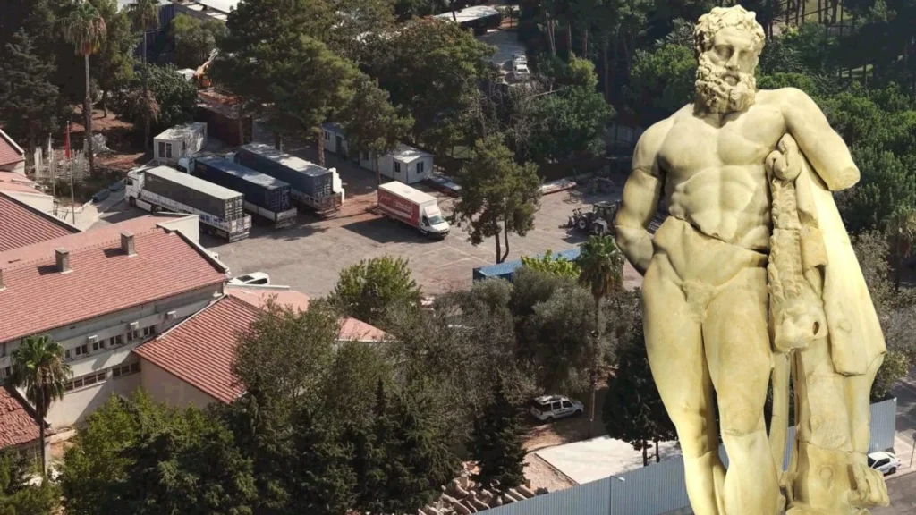 Antalya Arkeoloji Müzesi’ndeki 100 bine yakın eser, yıkım kararı sonrası paketlenerek taşınmaya başladı.