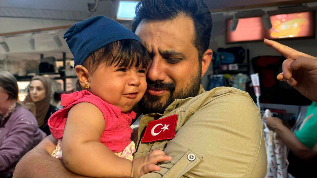 Hayatta İyilik Var: Gazzeli Ailelere Gıda Yardımı…Mısır’da 150 Gazzeli Aileye Gıda Yardımı Ulaştırıldı