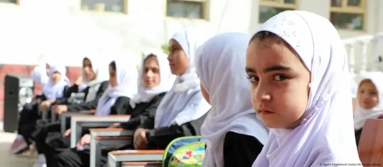 Afganistan’da kız çocukları nasıl gizlice eğitim alıyor?