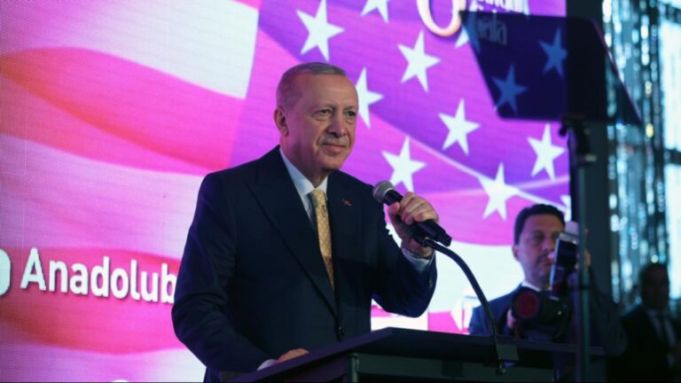 Cumhurbaşkanı Erdoğan, Türk-Amerikan Ulusal Yönlendirme Komitesi tarafından verilen akşam yemeğinde konuştu…