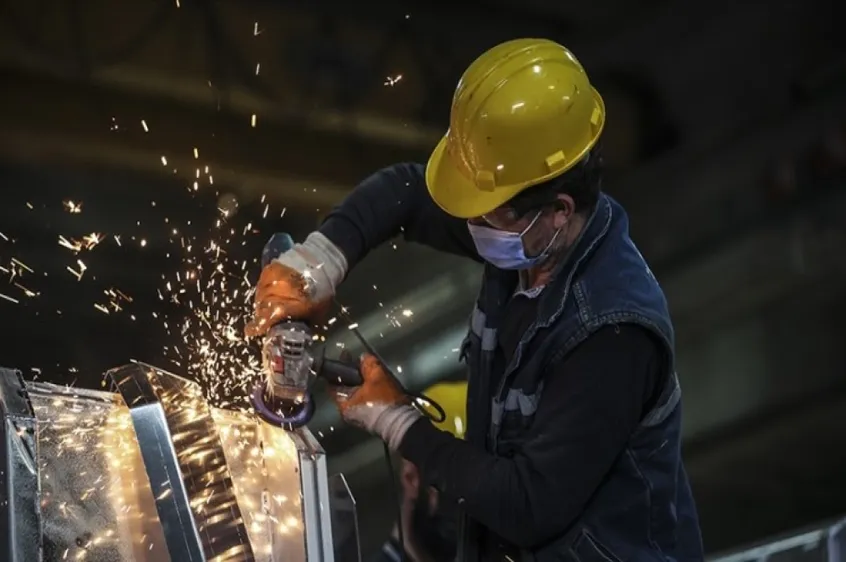 Sanayi istihdamda kan kaybediyor