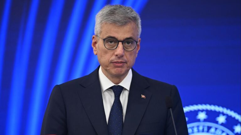 Sağlık Bakanı Kemal Memişoğlu, Çin’deki temasları kapsamında bugün Şanghay’da