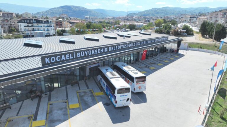 Kocaeli Büyükşehir Belediyesi tarafından yapımı tamamlanan Gölcük Otobüs Terminalinin tanıtımı yapıldı…