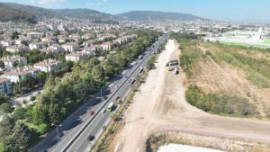 Kocaeli Büyükşehir Belediyesi’nin, çalışmalarına başladığı Başiskele Kavşağı Koridor Projesi hızlı bir şekilde ilerliyor.