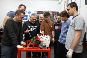 Kocaeli Büyükşehir Belediyesi Meslek ve Sanat Eğitimi Kurslarıyla (KO-MEK), aranan eleman oluyor