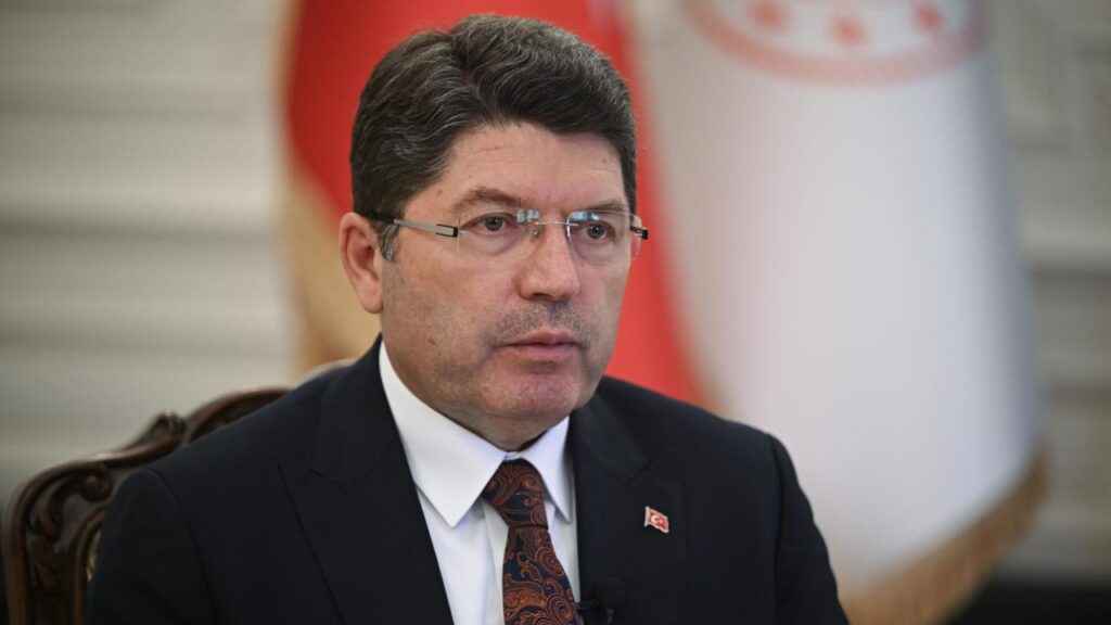 Bakan Tunç duyurdu: Cumhurbaşkanı Erdoğan’ın Netanyahu ile kıyaslanmasına soruşturma