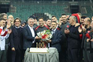 Tarihi maç öncesi Milli Takım’a moral verdiler