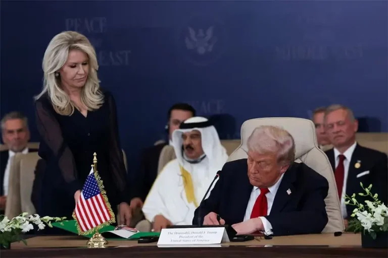 Trump’ın Ortadoğu barış girişimi İran’ı ikiye böldü