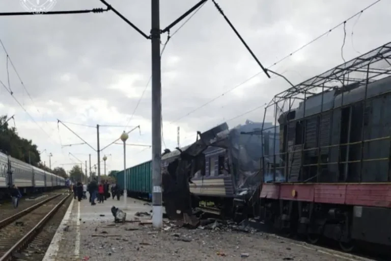 Ukrayna’ya karşı ‘demiryolu savaşı’ başlatan Rusya, demiryolu hatlarına saldırılarını yoğunlaştırdı…