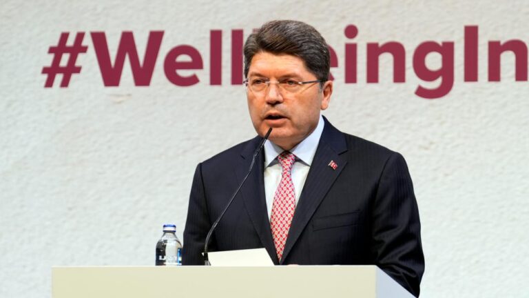 Adalet Bakanı Tunç, Ekrem İmamoğlu hakkında “casusluk” iddiasıyla yürütülen soruşturmaya ilişkin soruyu yanıtladı