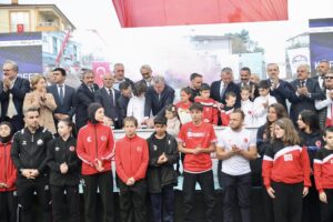 Gençlik ve Spor Bakanı Osman Aşkın Bak, Kocaeli’n Körfez ilçesinde Kapalı Spor Salonun temelini attı…