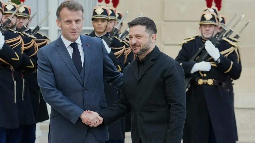 Ukrayna’da savaş: Zelenskiy Macron ile Paris’te barış ve güvenlik gündemini görüşecek