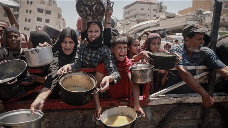 Cumhurbaşkanı Erdoğan: Gazze’ye yardım insanlık meselesidir