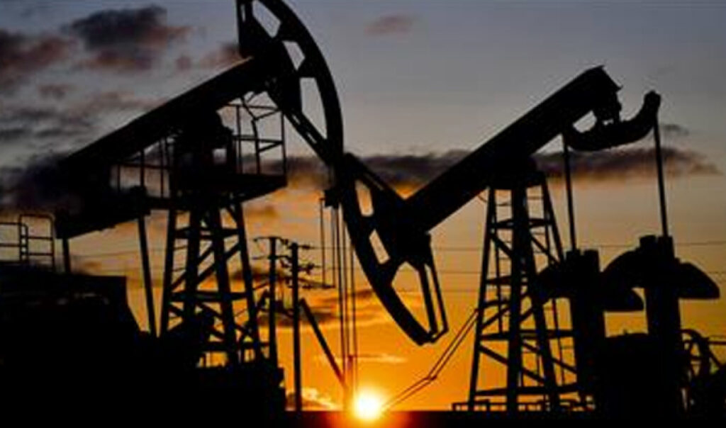 Petrolde Venezuela gerilimi: Arz endişesi fiyatları yükseltti