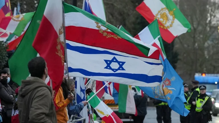 İran’daki protestolar: ABD veya İsrail’le çatışma ihtimali ne kadar yakın?