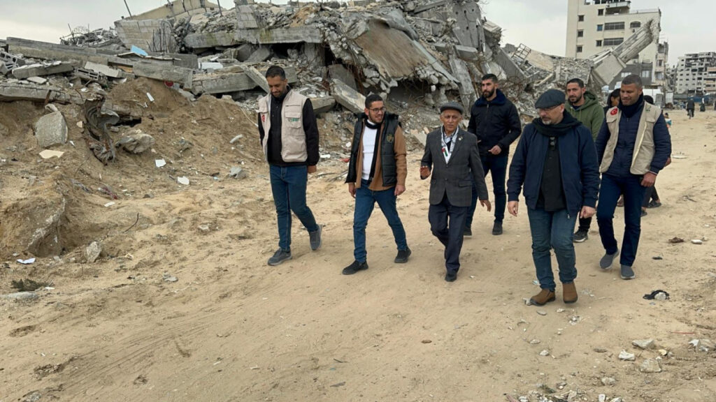 Katil, soykırımcı İsrail yıktı, Kocaeli Büyükşehir Gazze’ye 2 bin kişilik çadır cami kurdu…