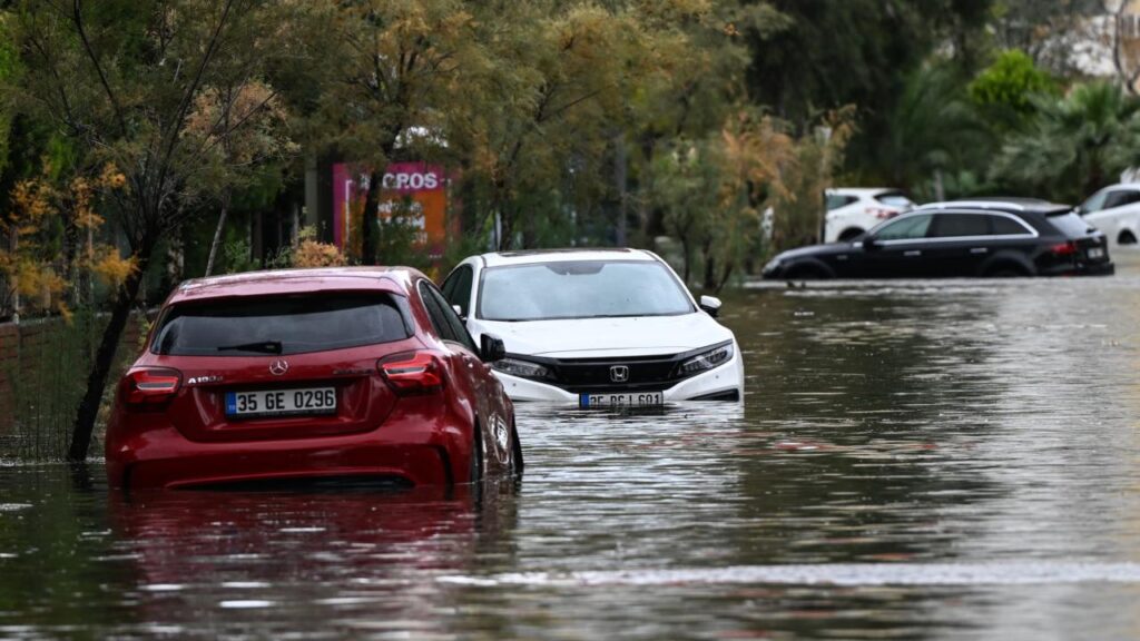 Meteoroloji’den kritik uyarı: Sel, su baskını ve fırtınaya dikkat