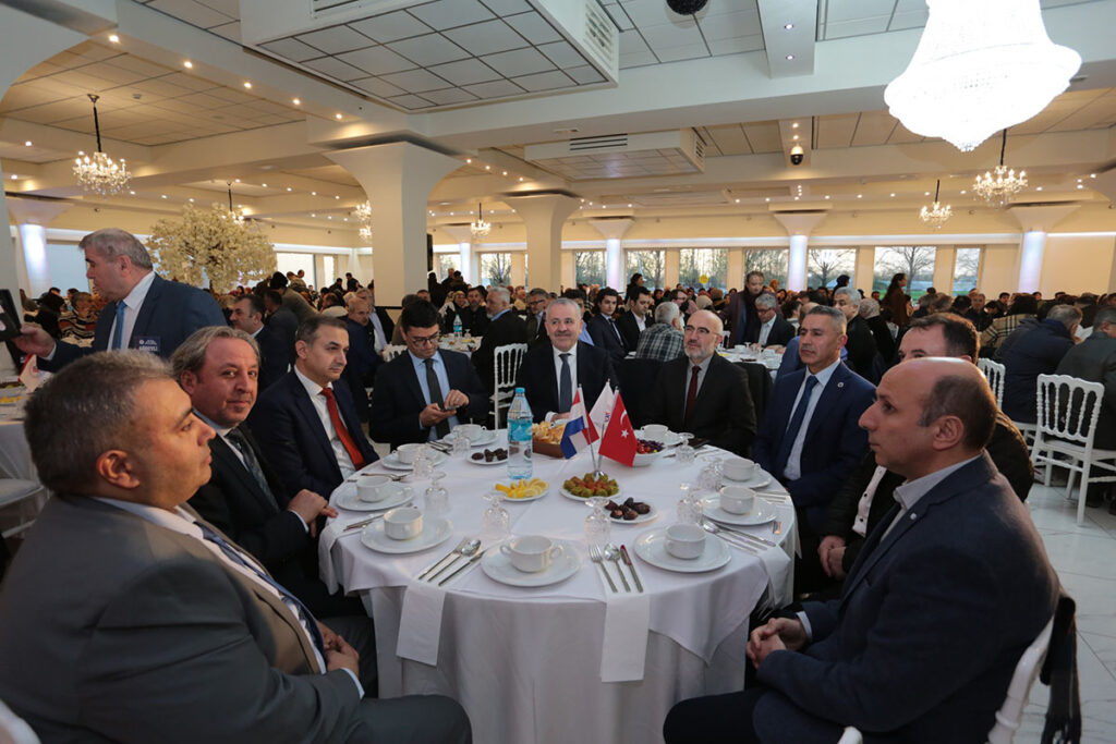 İftar sofralarına gitmeyeceğim