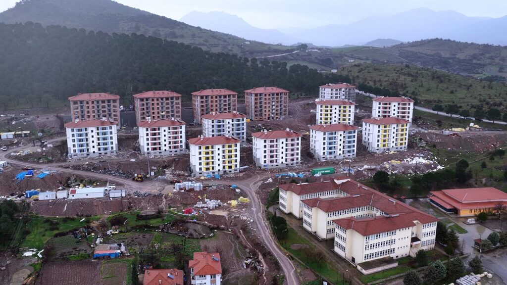 Bakan Kurum’dan “Sındırgı” paylaşımı: Söz verdik, sözümüzü tutacağız