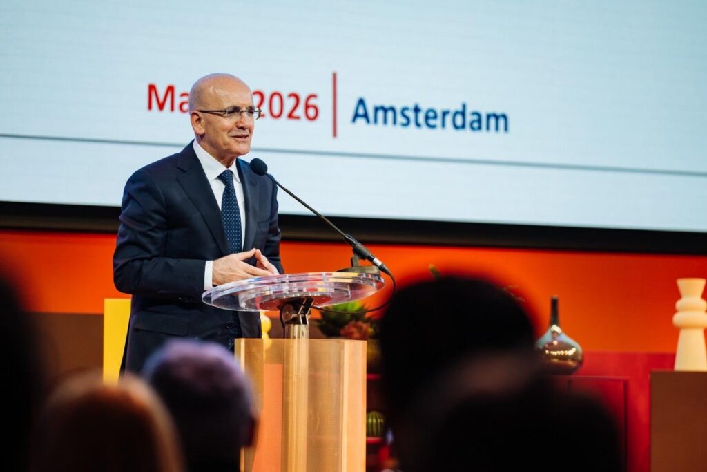 Amsterdam’da Türkiye Yatırım Konferansı: Bakan Mehmet Şimşek yatırımcılara mesaj verdi