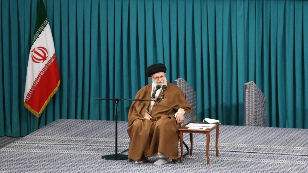 Portre: Ayetullah Ali Hamaney kimdir?