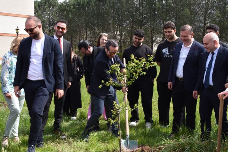 Kocaeli Üniversitesi Turizm Fakültesi’nden “Sektör Öncüleri Turizm Öğrencileriyle Buluşuyor V” etkinliği