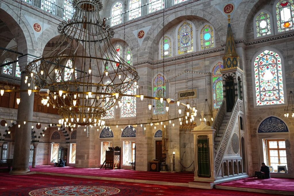 Cuma Hutbesi: “İbadetler, Bizi Rabbimize Yakınlaştırır”