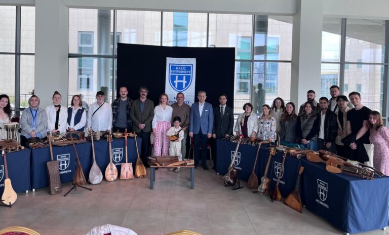 İstanbul Haliç Üniversitesi “Dünya Çalgıları Haliç’te” Söyleşisinde Kültür ve Sanat Meraklılarını Buluşturdu