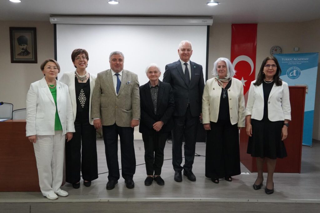 “1926 Bakü Türkoloji Kurultayı Vizyonu ve Uluslararası Türk Akademisi” Paneli Düzenlendi