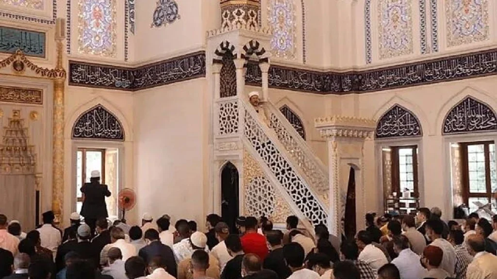 Cuma hutbesi: “Hicri Yeni Yıla Girerken”